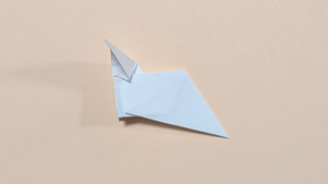 くちばしの部分を作ります、